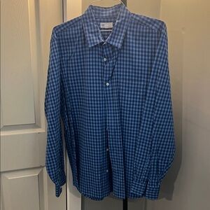 GAP Men's Navy Checkered Button Down Shirt